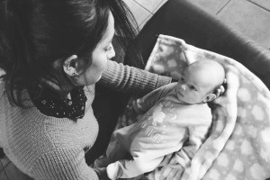 consultation bébé au cabinet de Julia Fabre Ostéopathe D.O à Gap